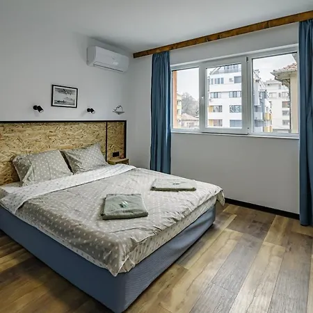 Center * Μπλαγκόεβγκραντ